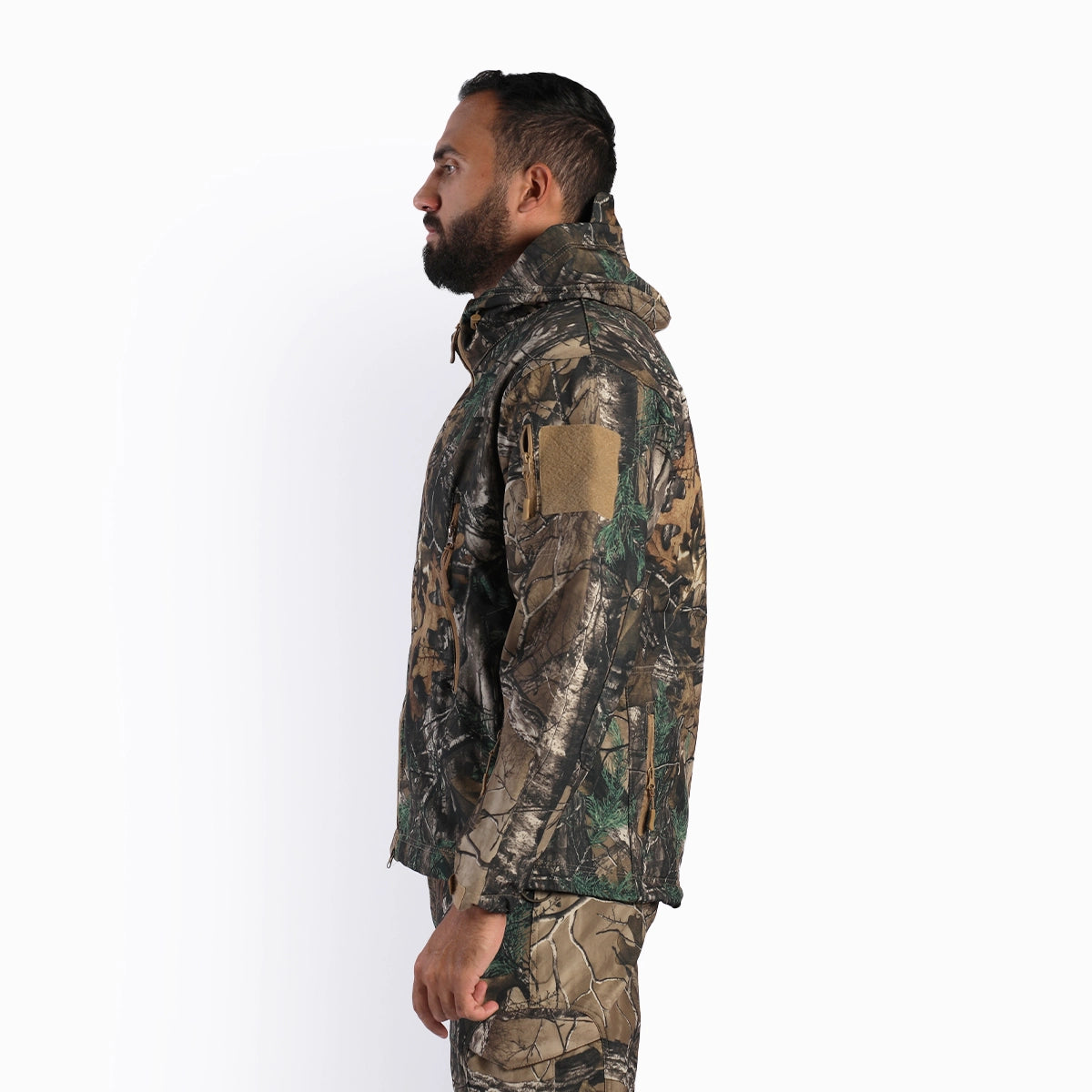 بدلة صيد مموهة