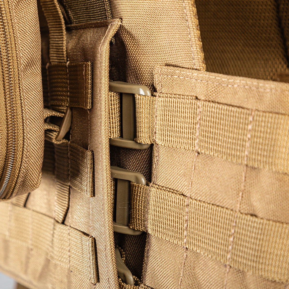 LOWA-COYOTE-VEST (M4-M16)