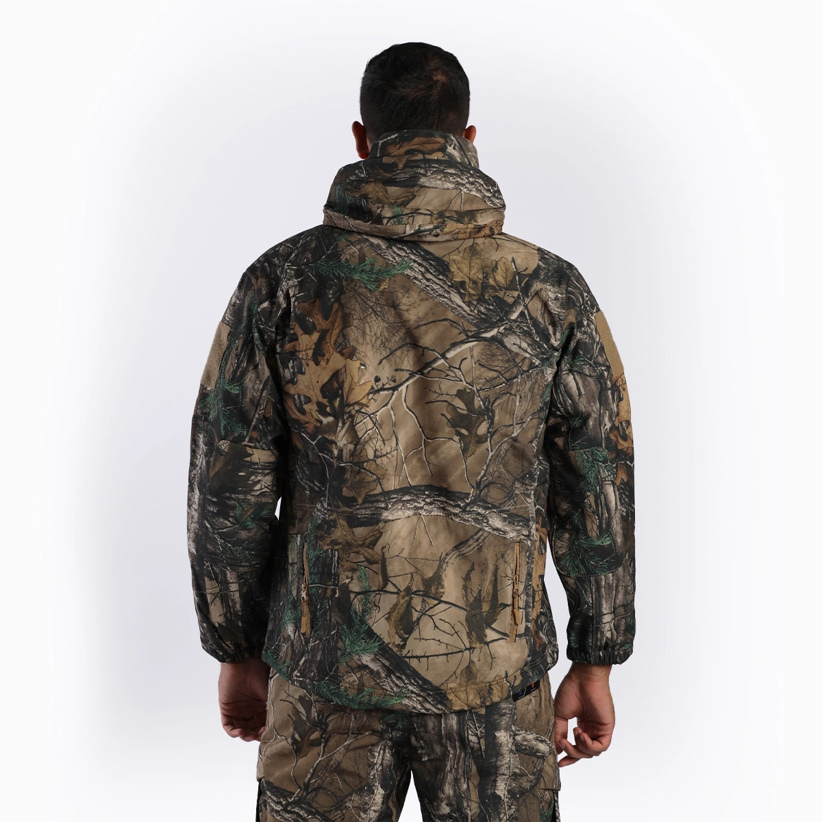 بدلة صيد مموهة