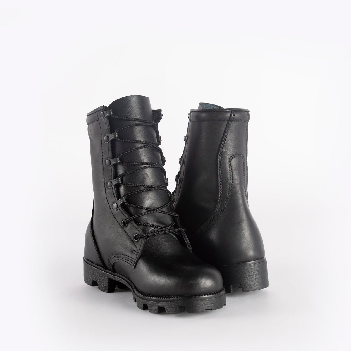 ESSENTIAL BOOT (BLACK)