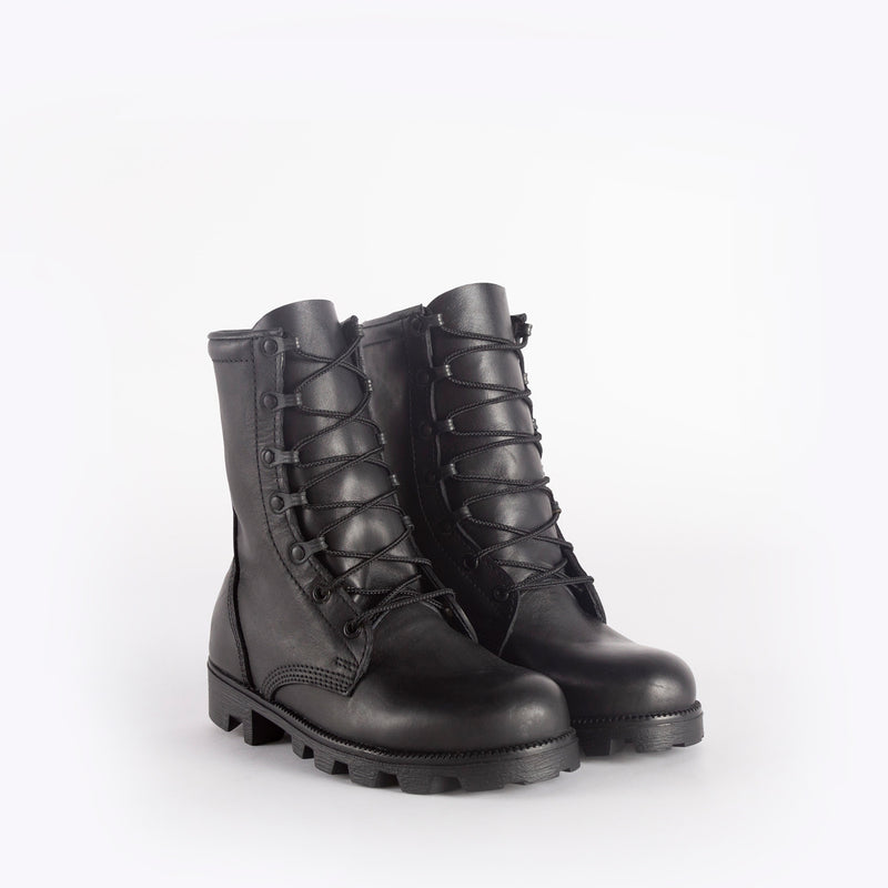 WOMEN ESSENTIAL BOOT (BLACK)