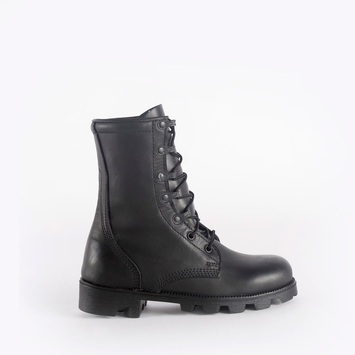 WOMEN ESSENTIAL BOOT (BLACK)