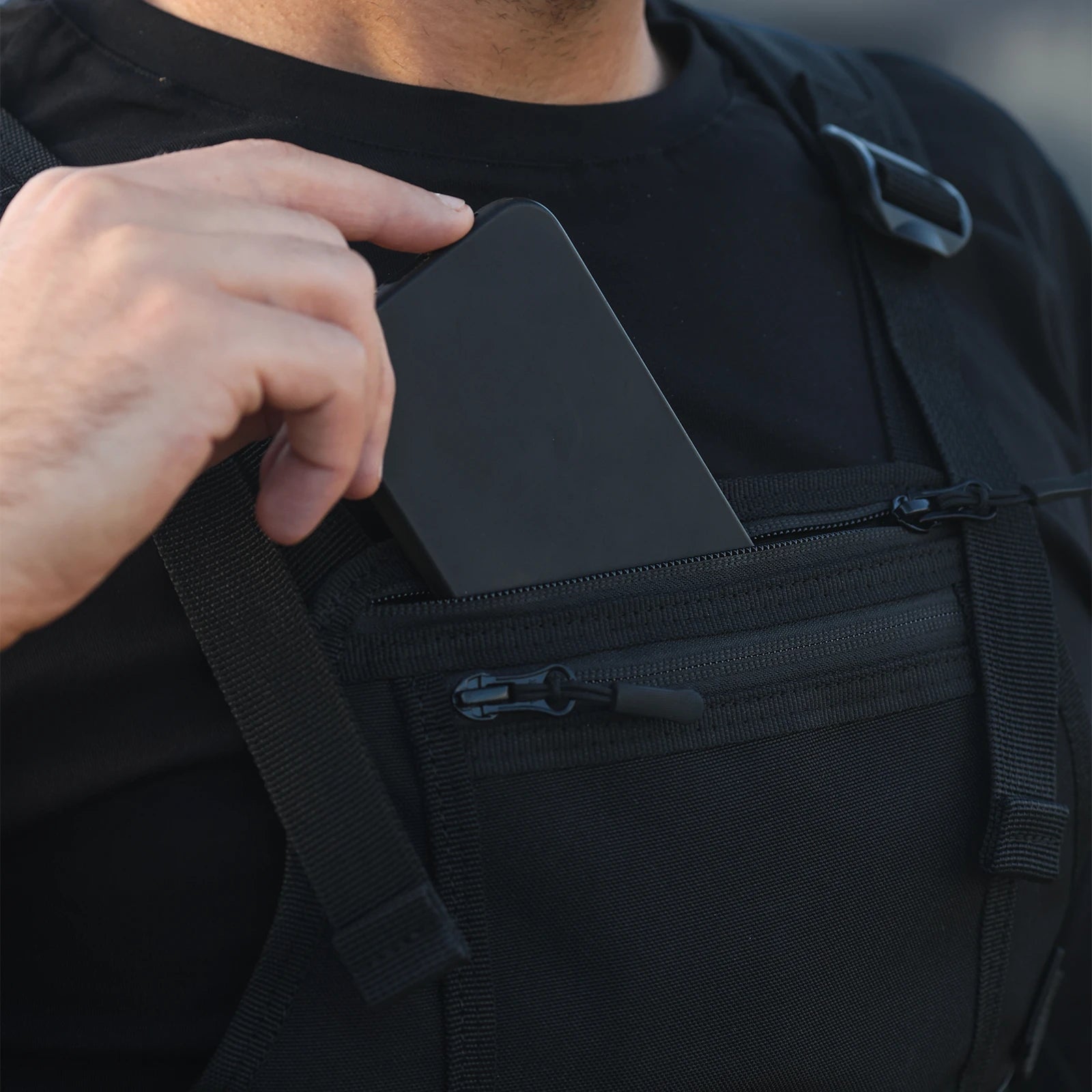 WATERPROOF-CHEST-PACK (BLACK)